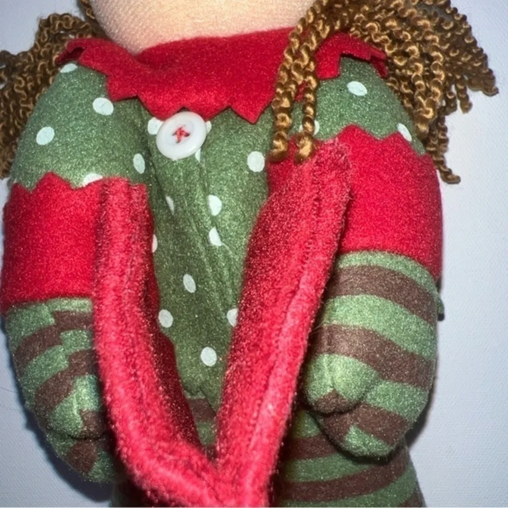 Avon Christmas‎ Caroler Little Girl On Metal Doll Plush 🔥🔥 (G)